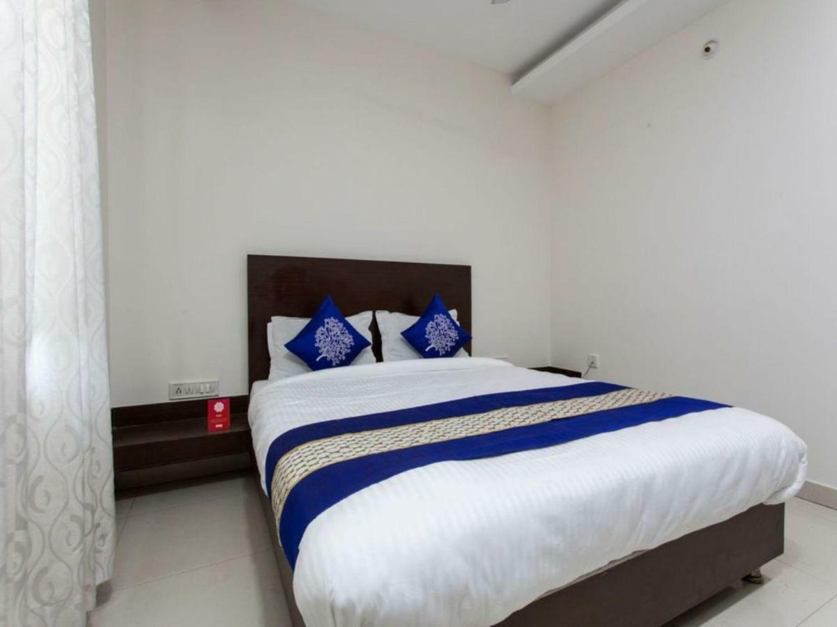 Hotel Maheshwari Avenue Ujjain Esterno foto